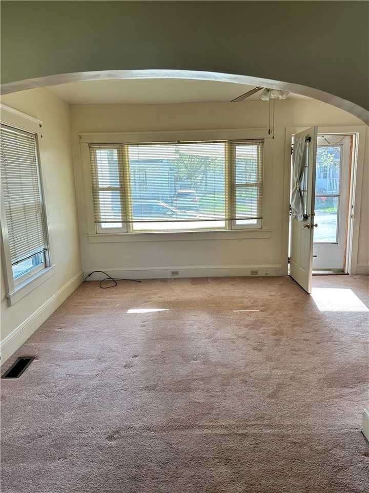 970 Scio St - Photo 2 of 13