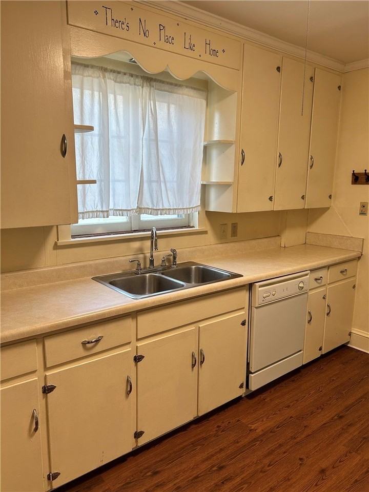 970 Scio St - Photo 4 of 13