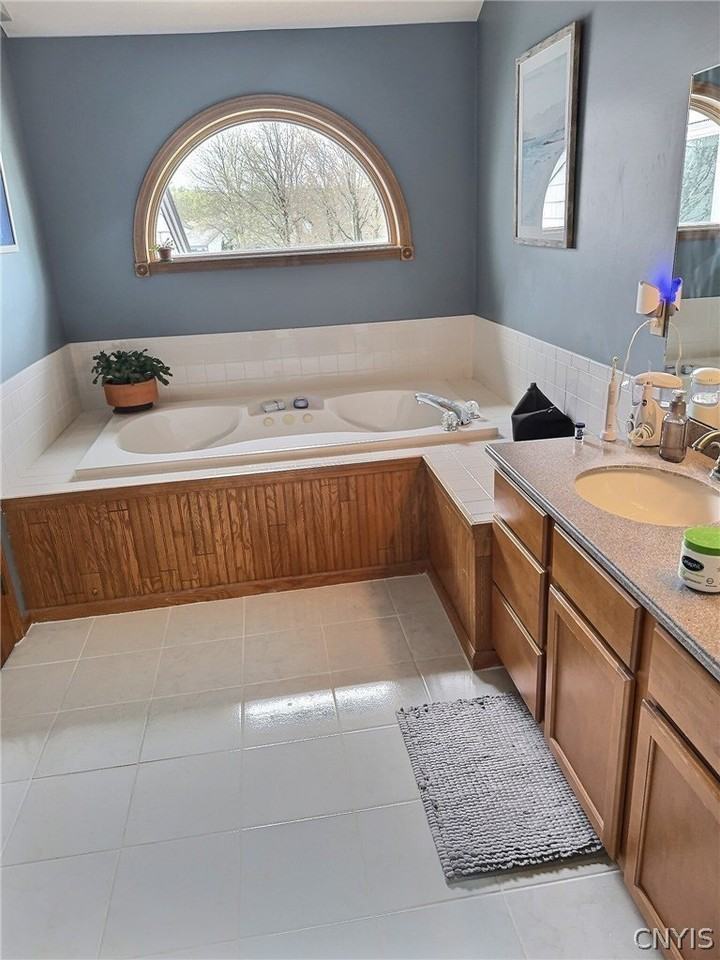 61 Midlake Cir - Photo 6 of 13