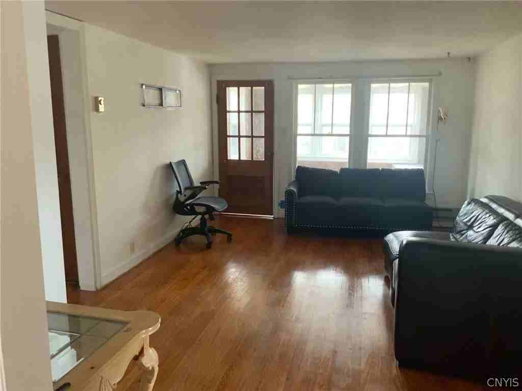 214 1st North St - Photo 4 of 8