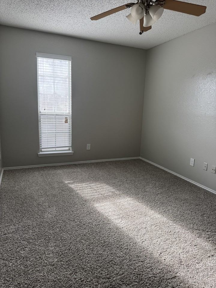 5976 Westcreek Dr - Photo 7 of 24