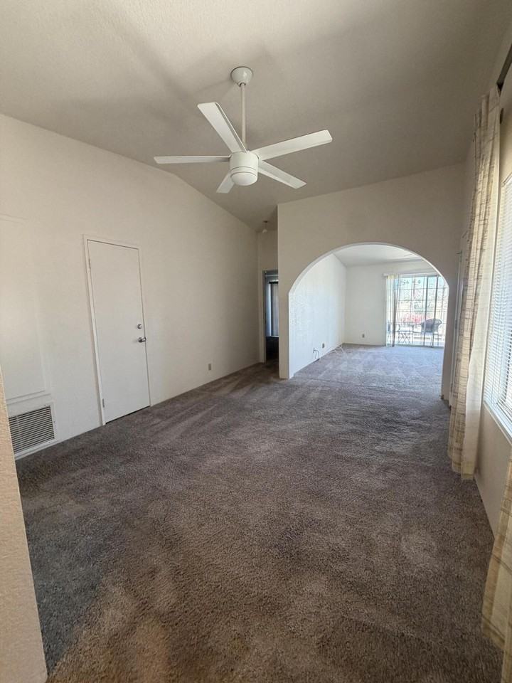505 S Farrell Dr #R112 - Photo 4 of 19