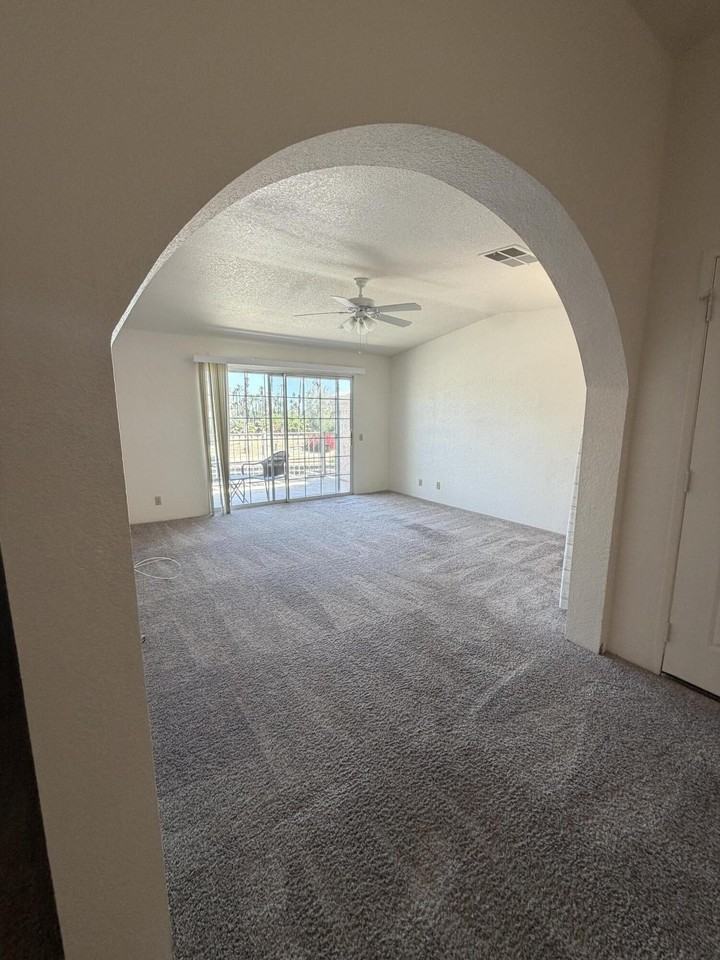 505 S Farrell Dr #R112 - Photo 5 of 19