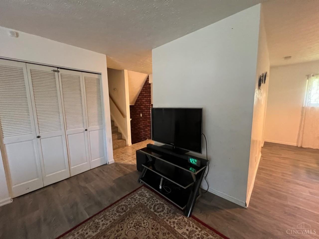 5723 Lake Manor Dr - Photo 2 of 12