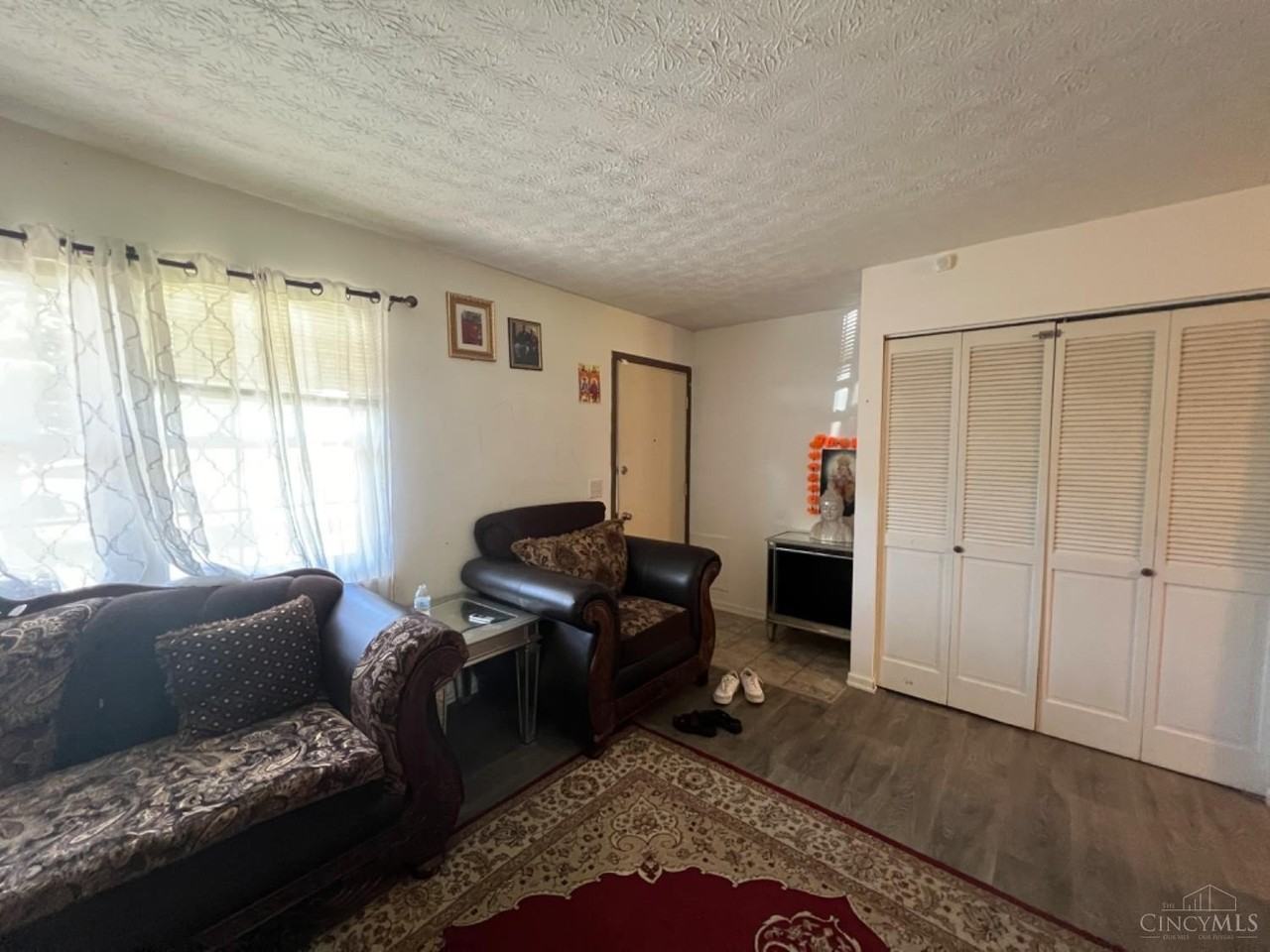 5723 Lake Manor Dr - Photo 3 of 12