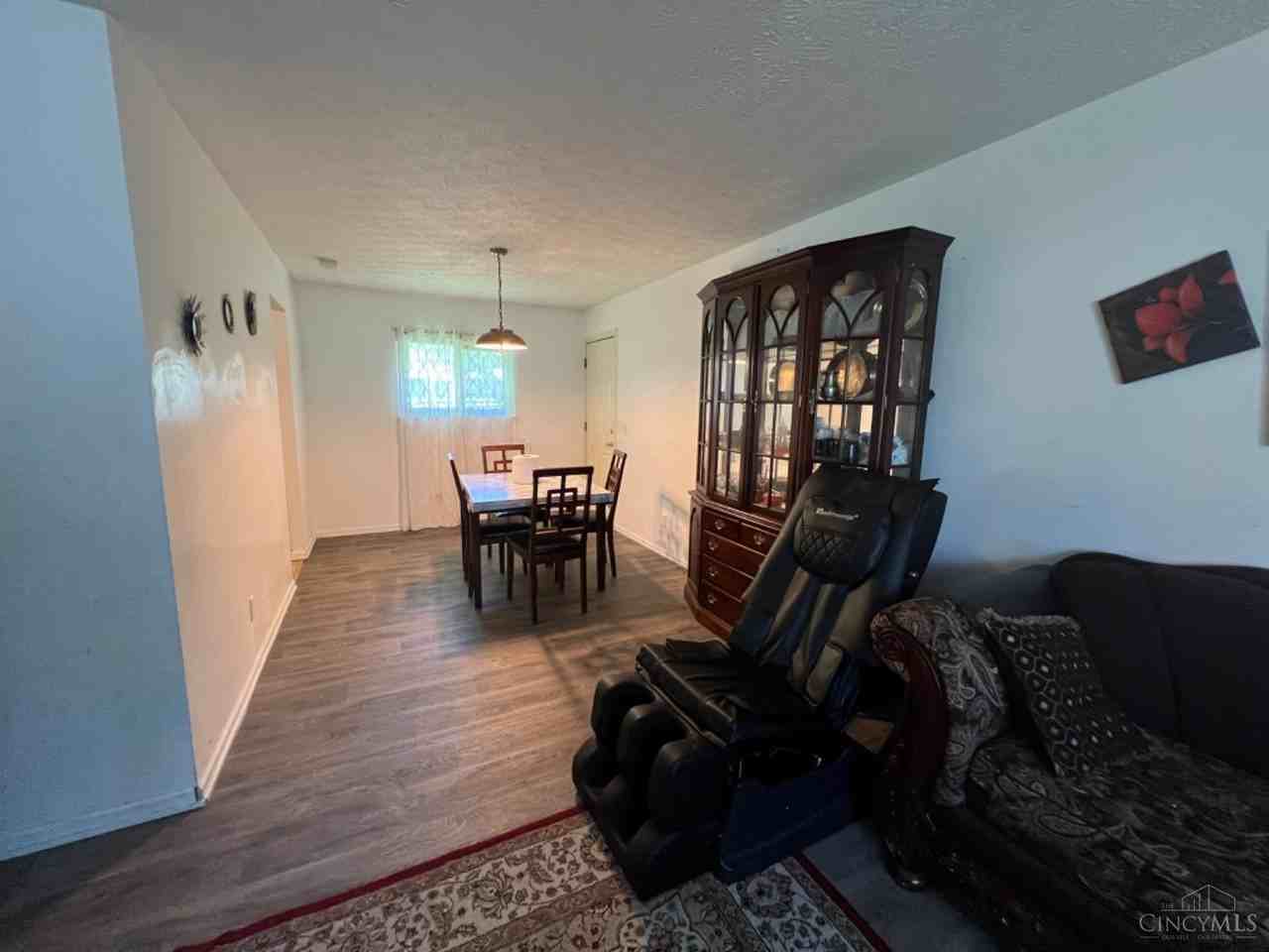 5723 Lake Manor Dr - Photo 4 of 12