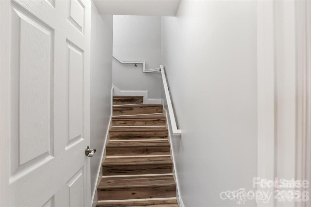 275 Quinn Hill Ln #90 - Photo 3 of 16