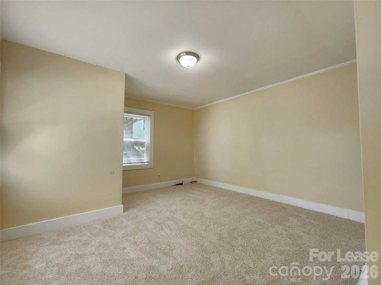 193 Hoover Ave Ne - Photo 6 of 12