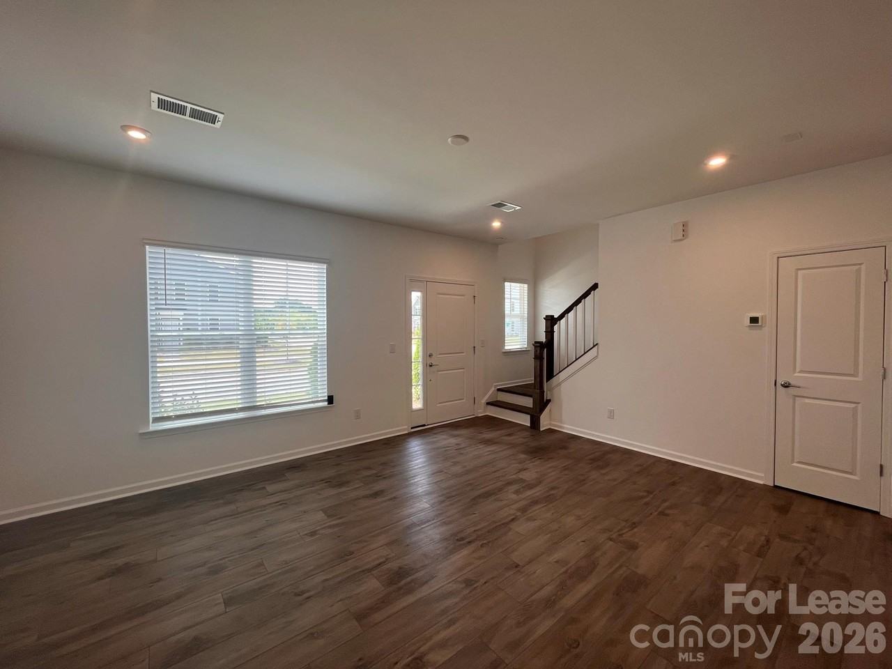 16305 Leading St - Photo 2 of 20