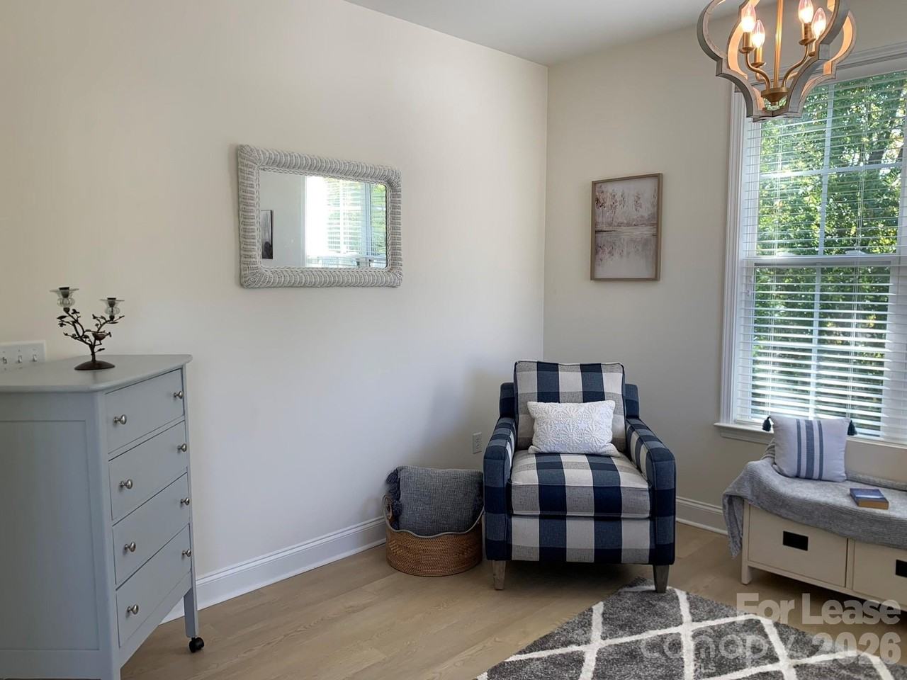 9033 Rosalyn Glen Rd - Photo 3 of 48