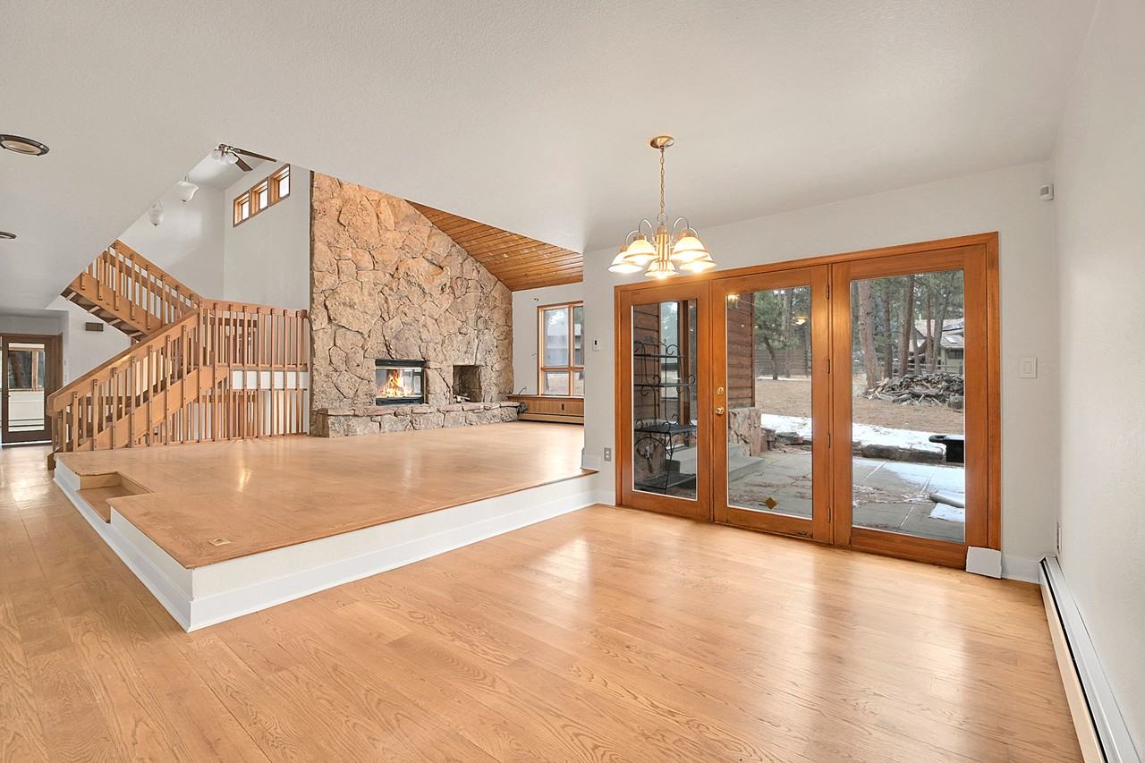 29604 Canterbury Cir #1 - Photo 6 of 35