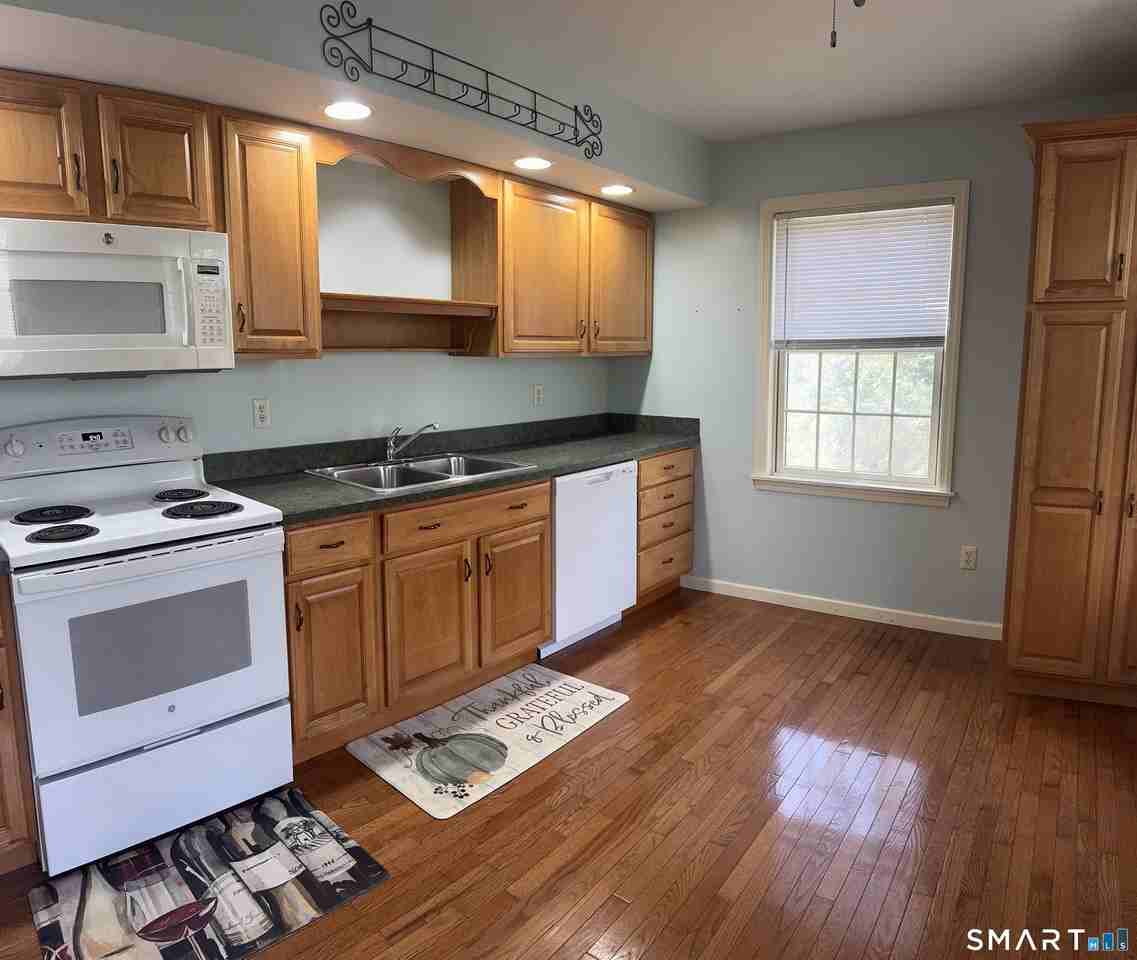 55 Converse Rd - Photo 2 of 10