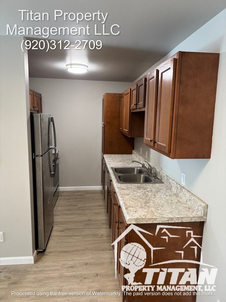 1390 Maricopa Drive - Photo 4 of 15