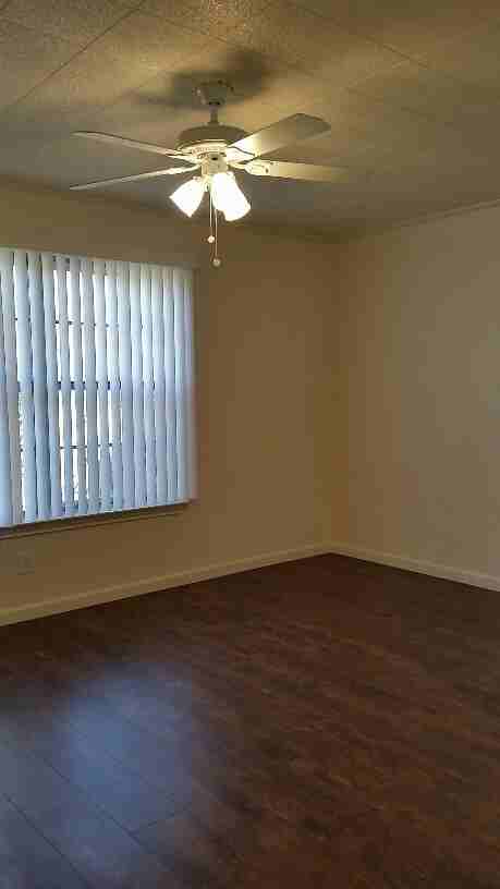 1516 Woodcrest Dr - Photo 3 of 7