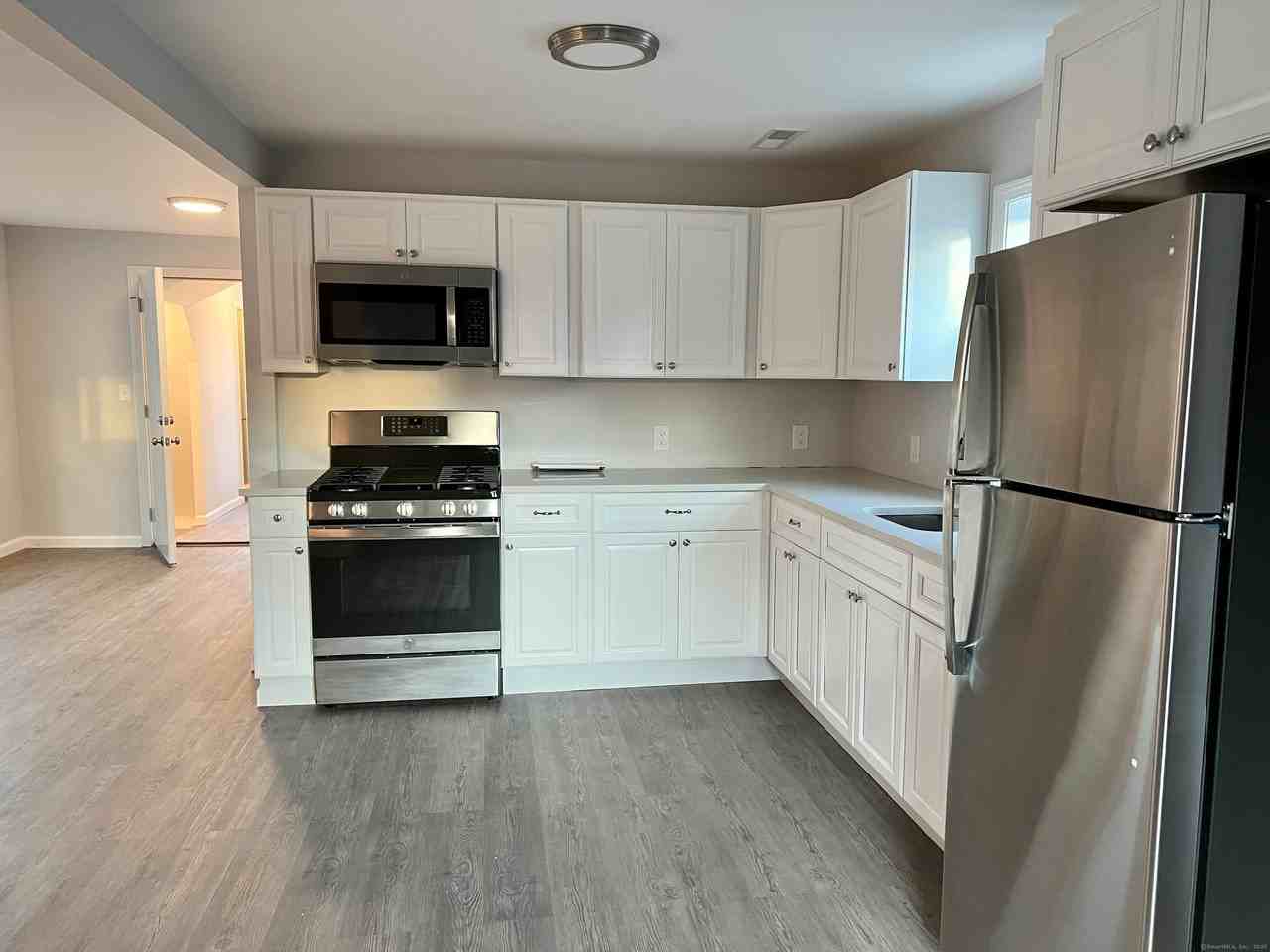 415 Hollister Ave #2ndFL - Photo 3 of 14