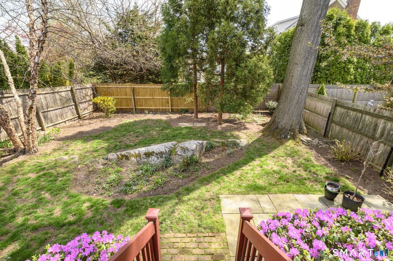 47 Indian Harbor Dr #7 - Photo 5 of 40