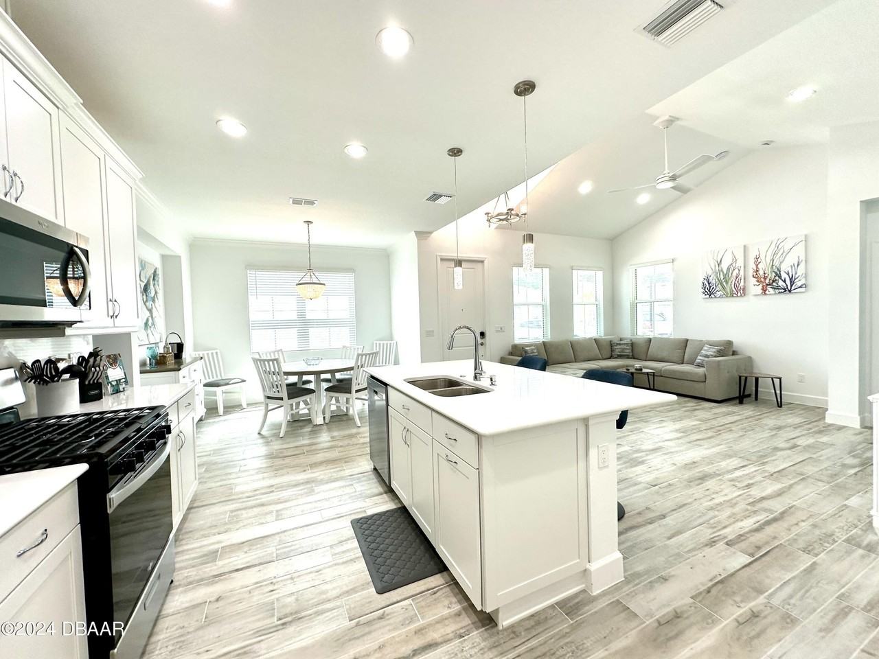 261 Hang Loose Way - Photo 5 of 28