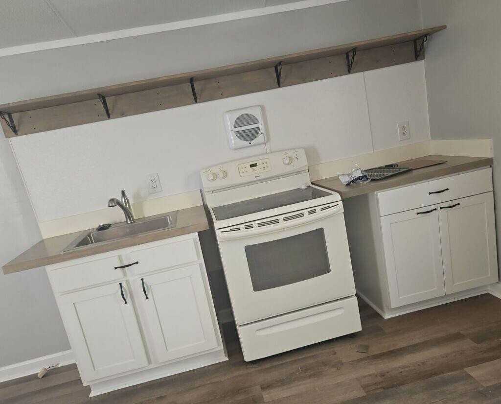 135 Henderson Rd #B - Photo 2 of 12