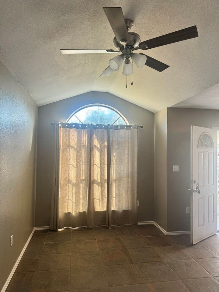 1455 Timber Valley Dr - Photo 5 of 23