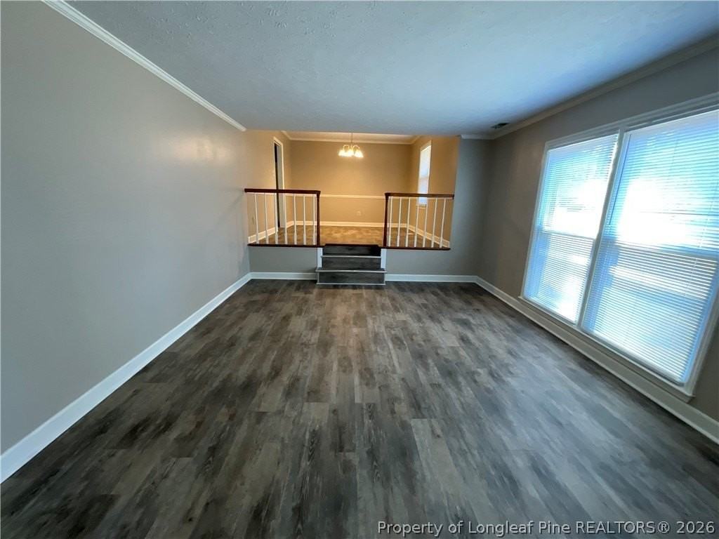 619 Lufkin Cir - Photo 3 of 19