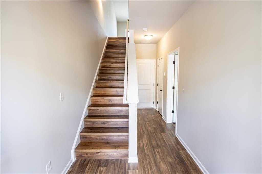 3657 Princeton Ave - Photo 3 of 31