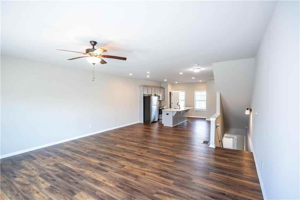 3657 Princeton Ave - Photo 4 of 31