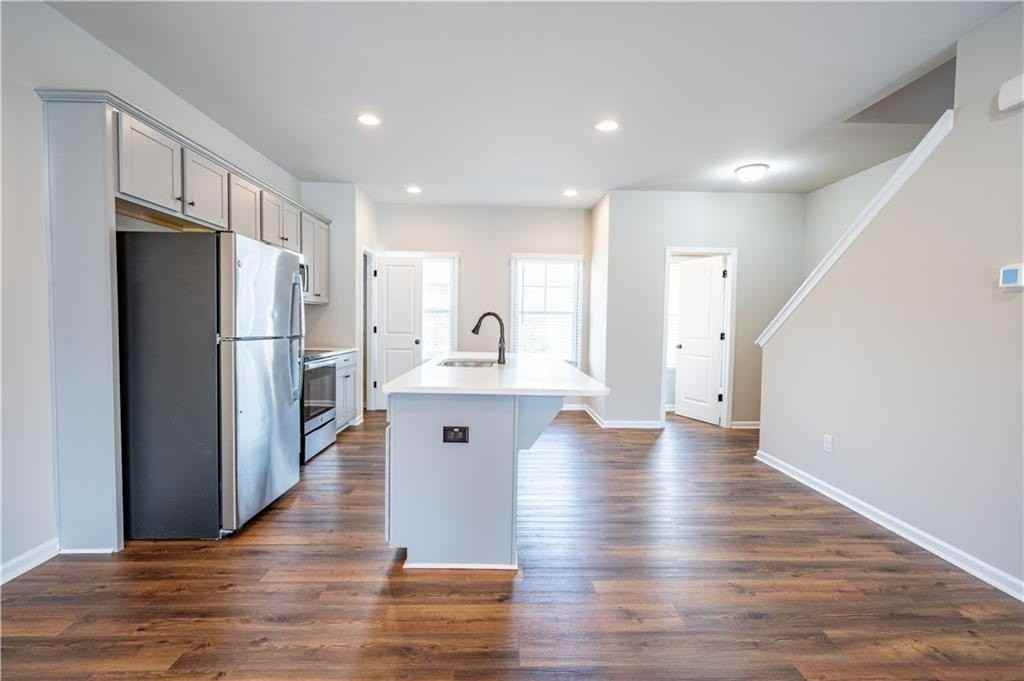 3657 Princeton Ave - Photo 6 of 31