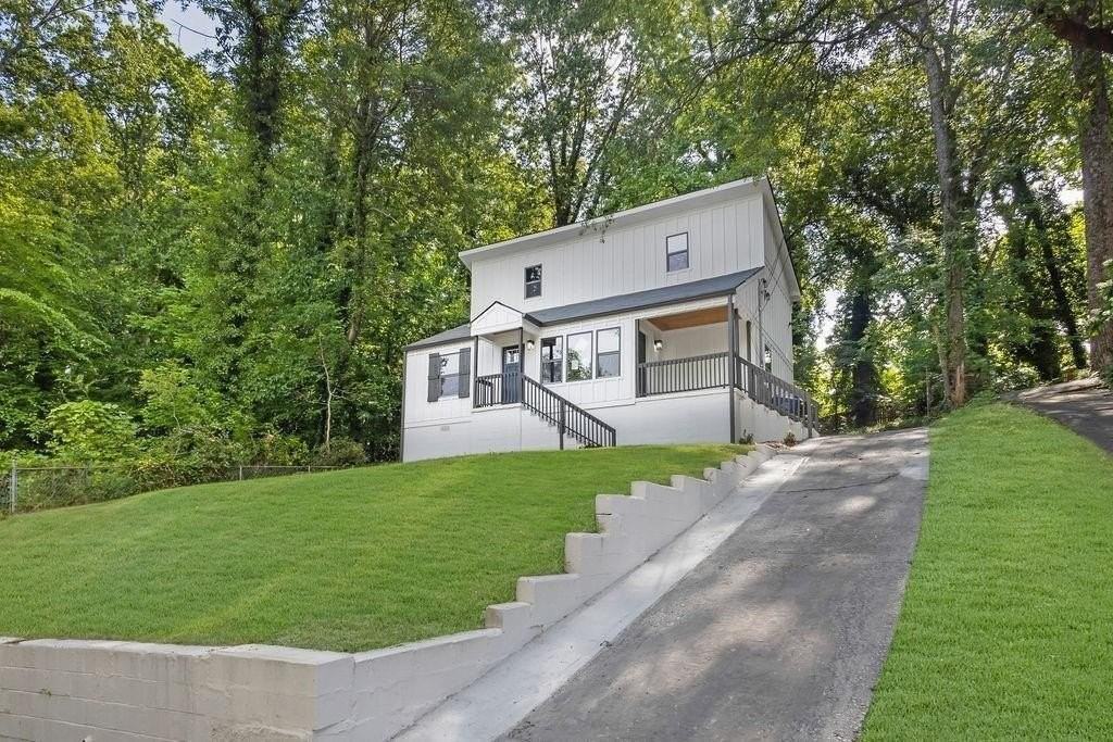 1080 Westmont Rd Sw - Photo 5 of 20