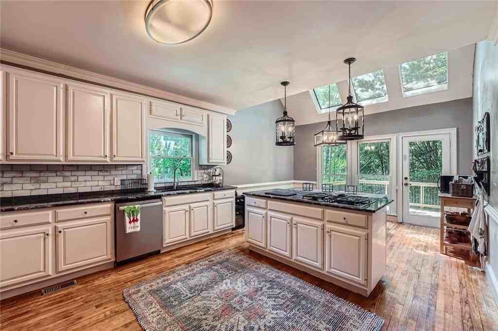 110 Boulder Dr - Photo 2 of 42