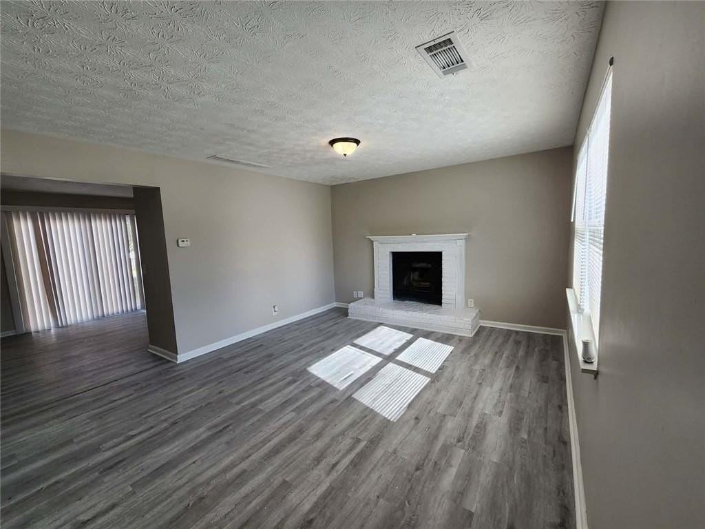 1653 Pinedale Cir Nw - Photo 2 of 9