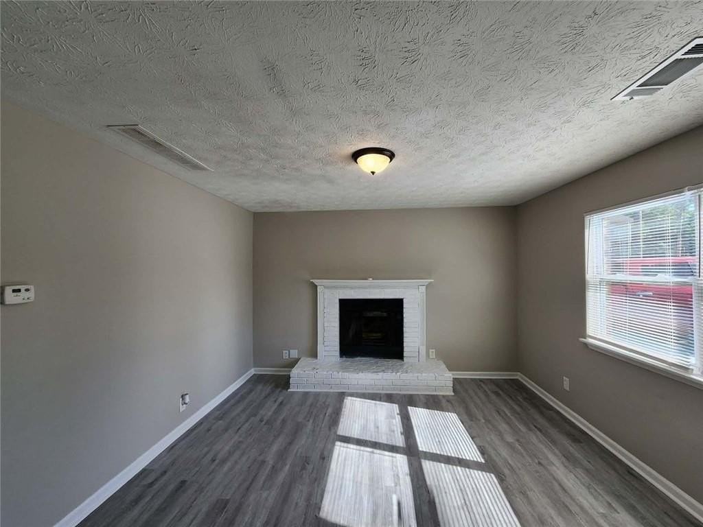 1653 Pinedale Cir Nw - Photo 3 of 9