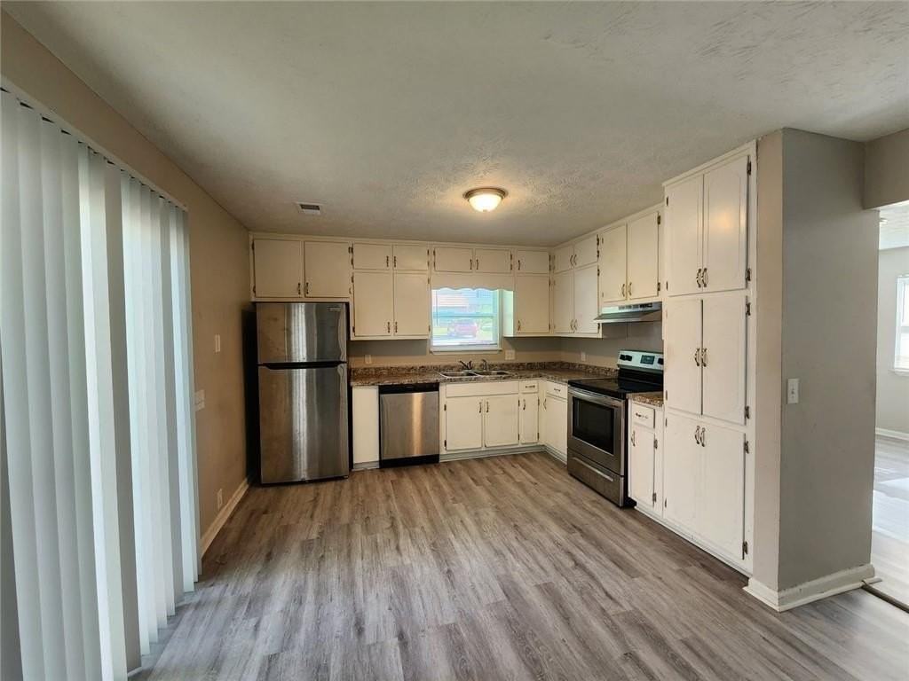 1653 Pinedale Cir Nw - Photo 4 of 9