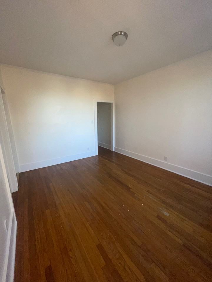 41 Jeanette St. Unit 12 - Photo 3 of 9