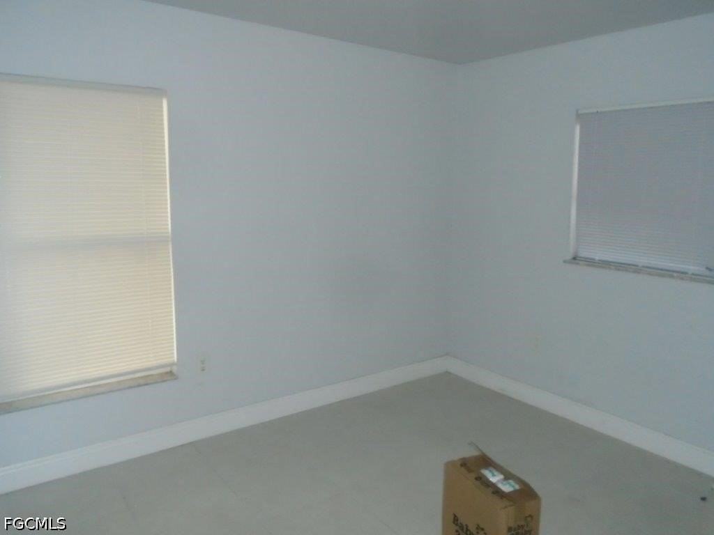 2623 Linhart Ave - Photo 7 of 8