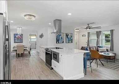 4526 Se 10th Ave - Photo 3 of 12