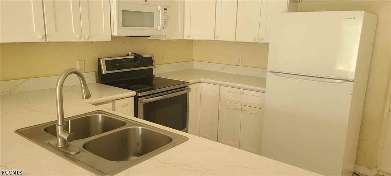 18570 Miami Blvd - Photo 2 of 12