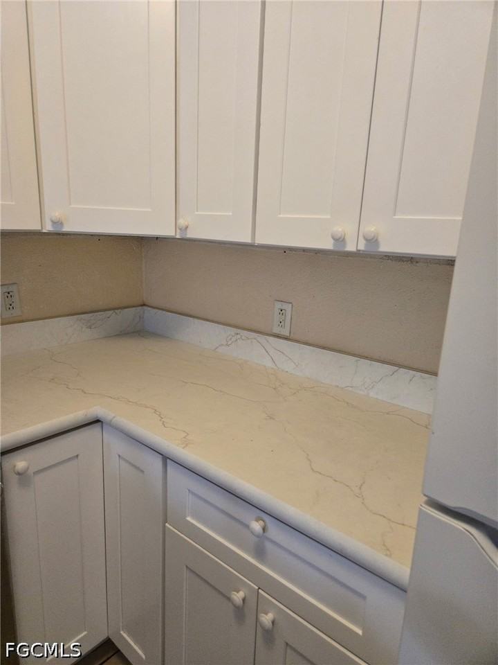 18570 Miami Blvd - Photo 5 of 12