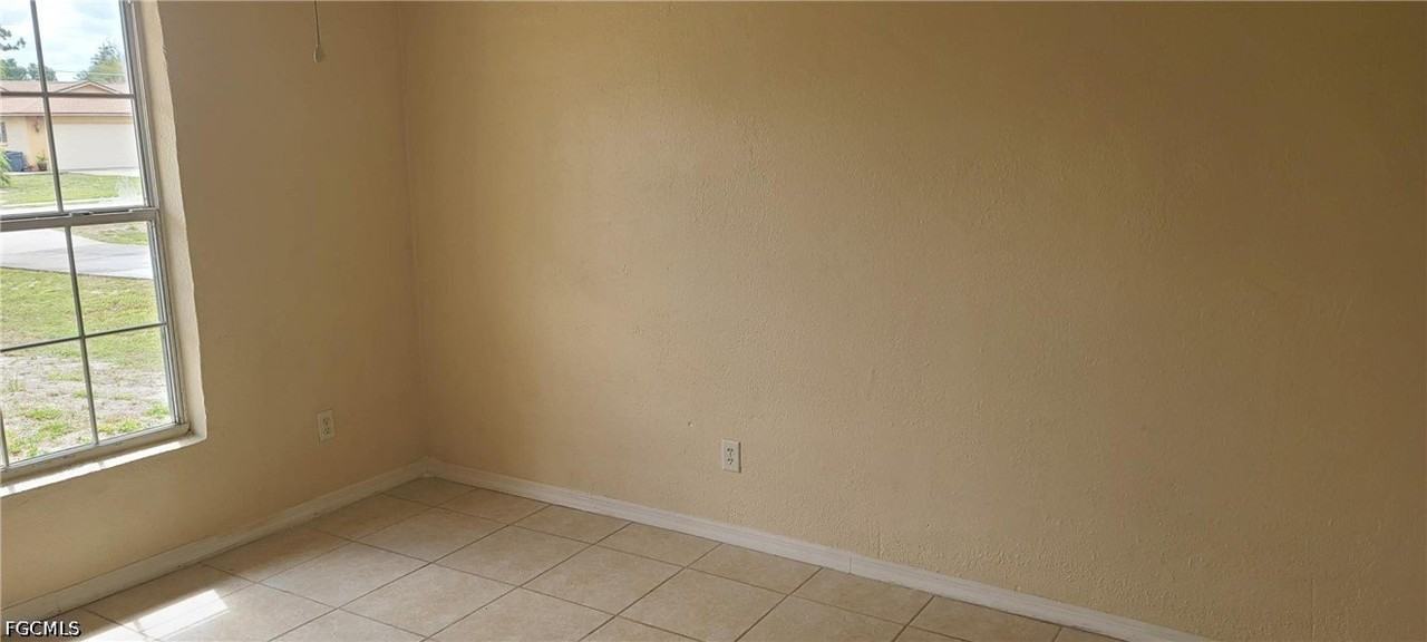 18570 Miami Blvd - Photo 6 of 12