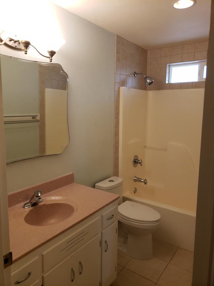 2199 Devos Street - Photo 5 of 6