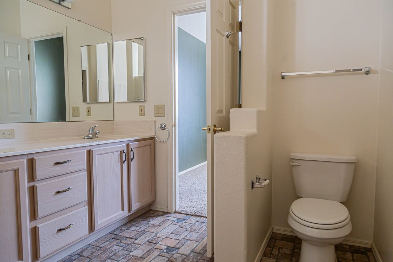 11146 N Desert Flower Dr #1 - Photo 3 of 20