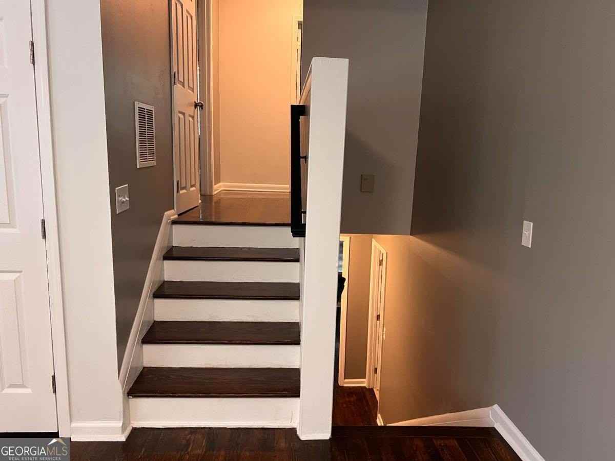 1947 Kenwood Pl Se - Photo 2 of 41