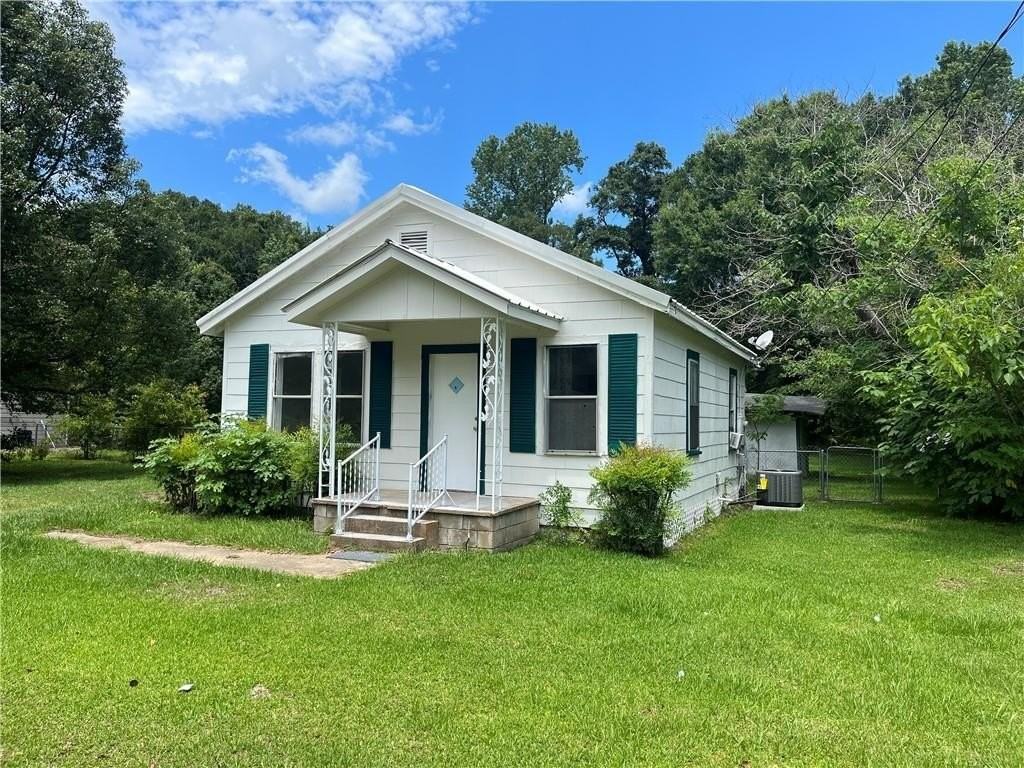 110 W 15th St - Photo 2 of 19