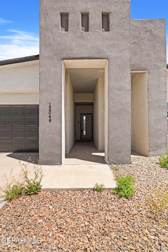 12049 Hidden Gardens Pl - Photo 4 of 31