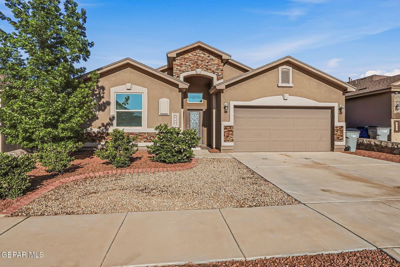 1408 Dominic Anakin Dr - Photo 3 of 43