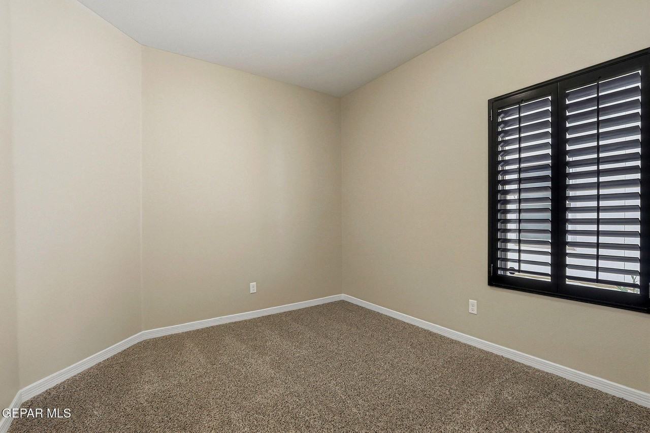 2157 Honour Point Pl - Photo 6 of 29