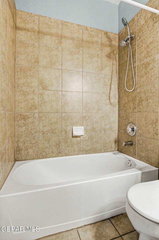 3150 N Yarbrough Dr #D1 - Photo 6 of 45