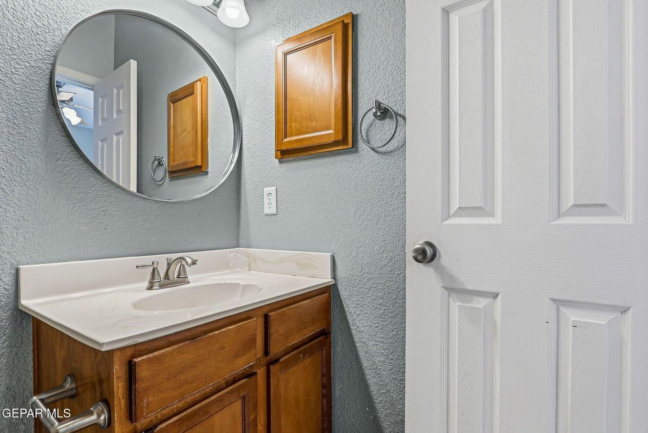 3150 N Yarbrough Dr #D1 - Photo 7 of 45