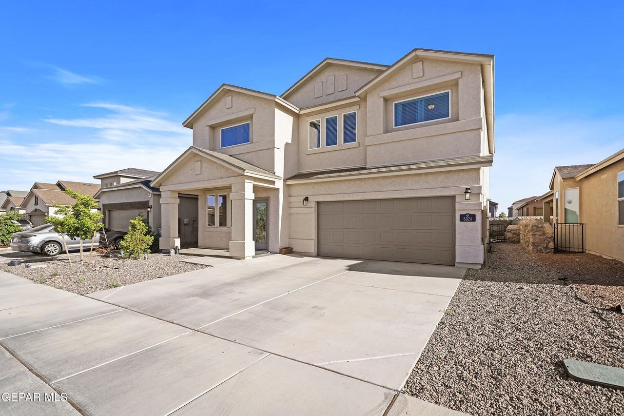 6024 Hidden Passage Ave - Photo 2 of 32