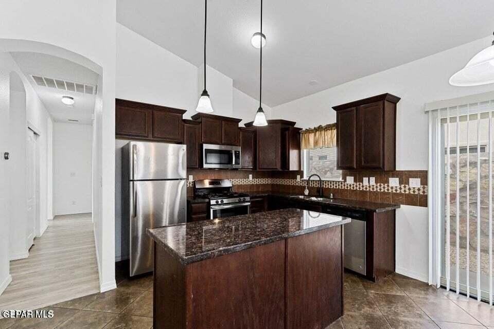 3745 Loma Brisa Dr - Photo 7 of 20