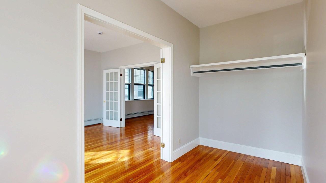 52 Clark Avenue - Photo 6 of 50